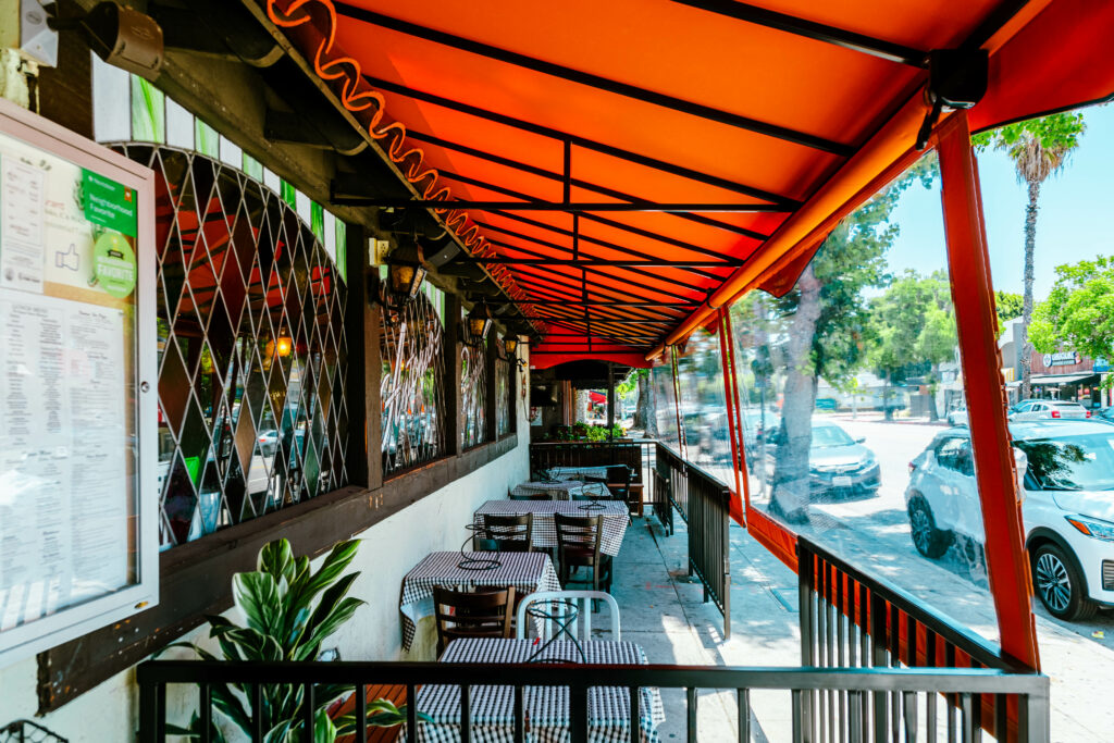  Restaurant Awnings