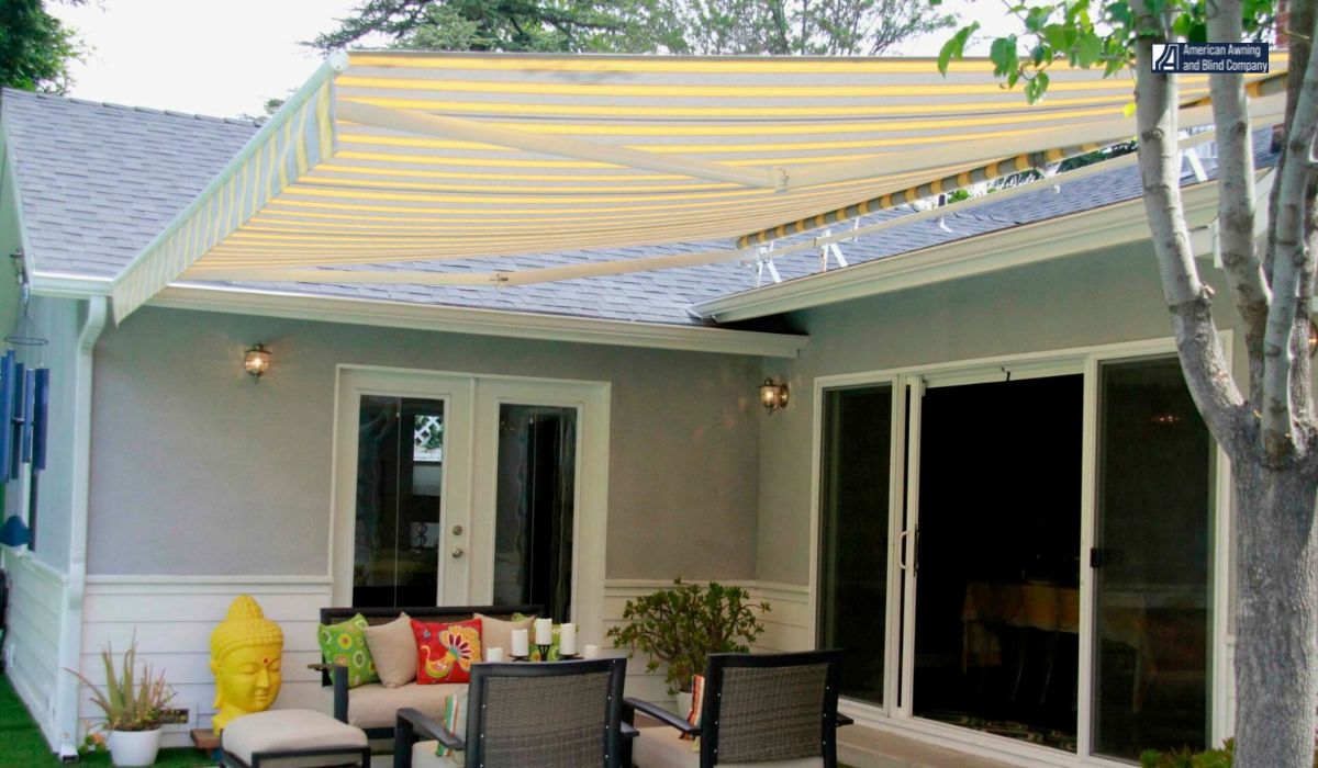 retractable awnings